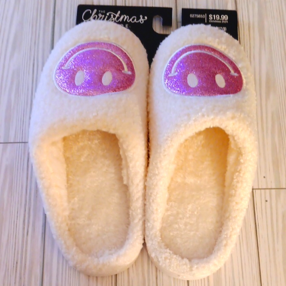 Cozy Christmas Slippers with Pink Glitter Smiley Face Design